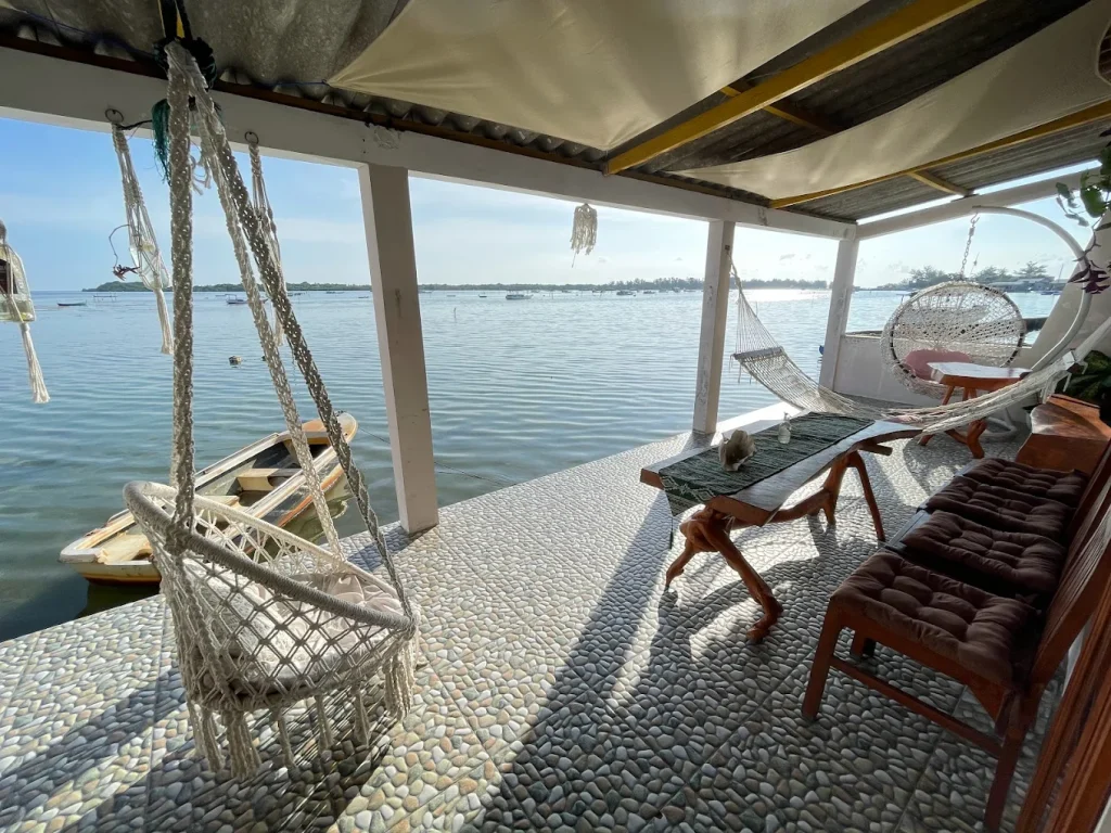 loyal friend hostel via express bahari